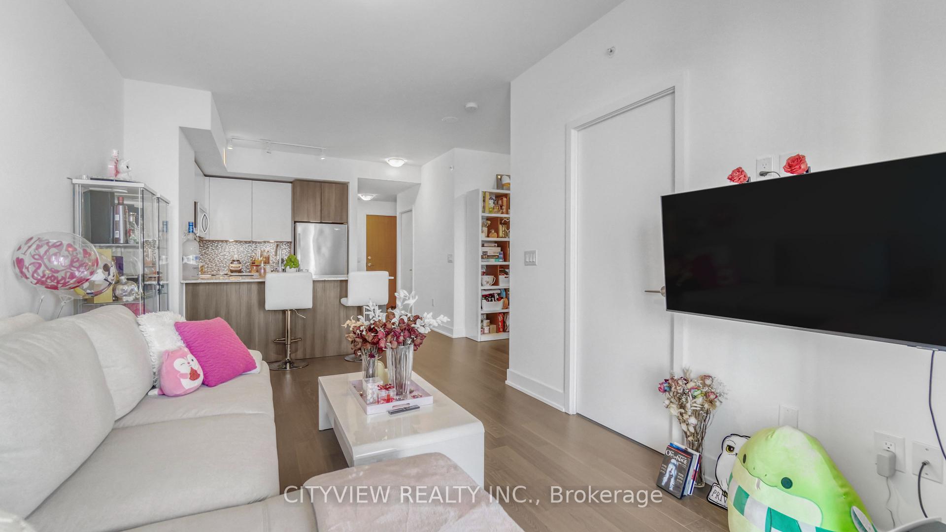 2 Bedrooms Condo at 20 Shore Breeze, Toronto For sale