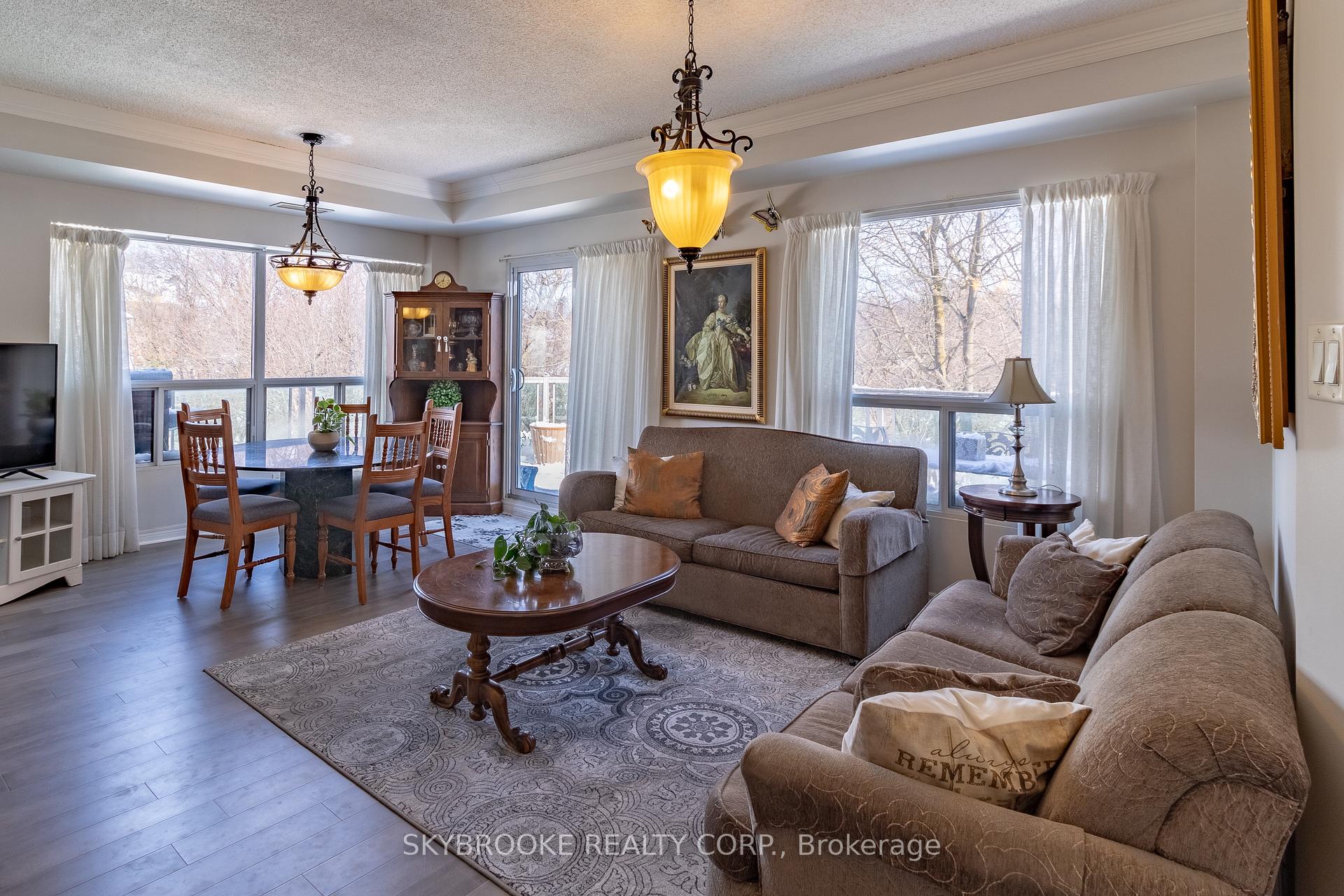 2 Bedrooms Condo at 245 Pine Grove,  Vaughan For sale