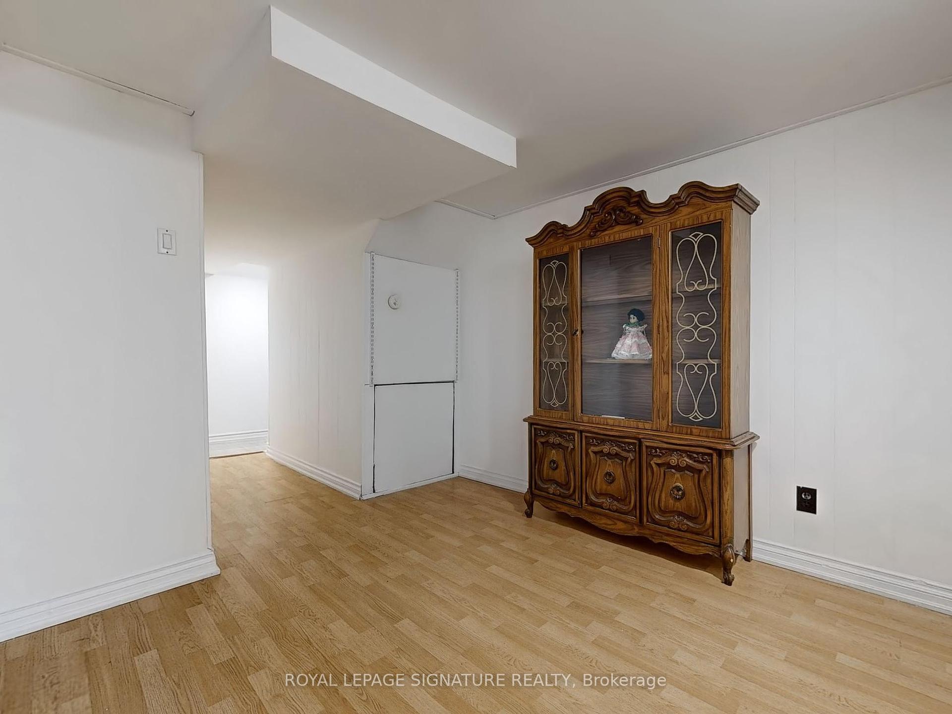 4 Bedrooms Condo at 400 Mississauga Valley,  Mississauga For sale