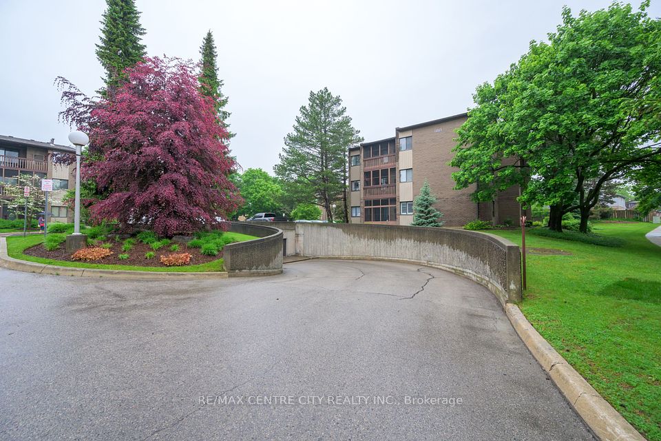 #206 - 200 Everglade Crescent, London North, ON N6H 4P8