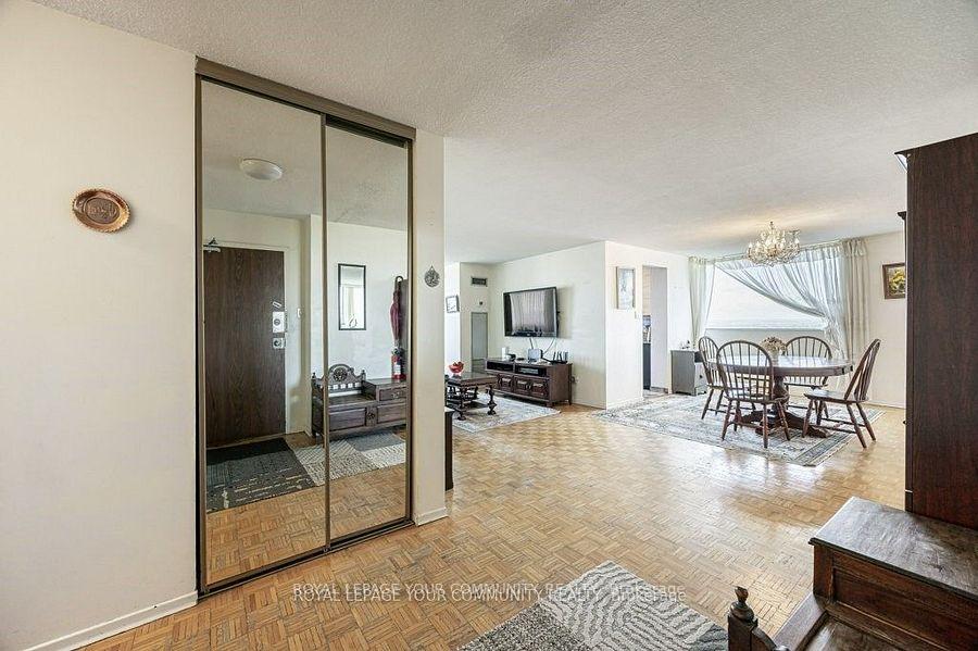 4 Bedrooms Condo at 133 Torresdale, Toronto For sale