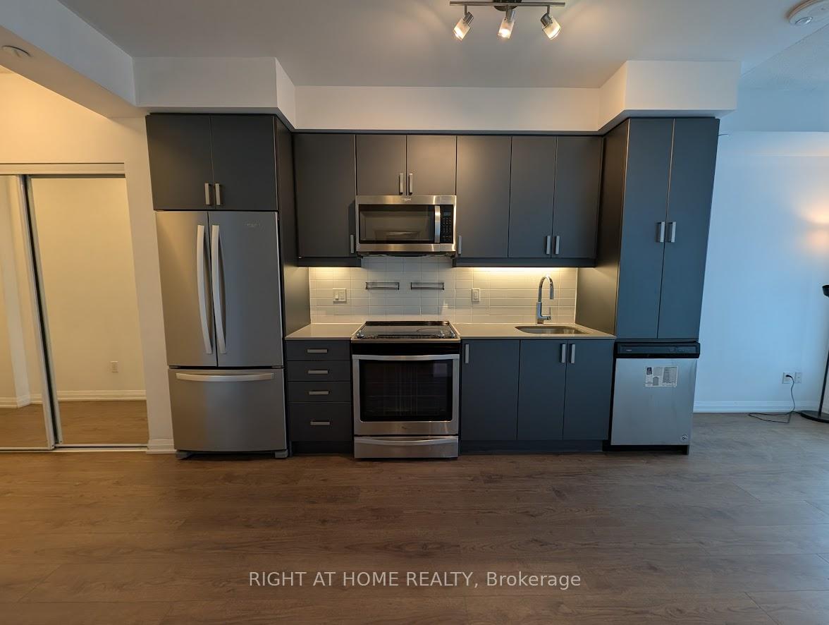 1 Bedroom Condo at 7895 Jane,  Vaughan For sale