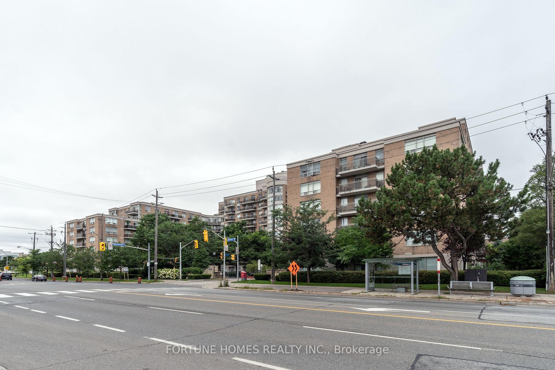 2 Bedrooms Condo at 650 Lawrence, Toronto For sale
