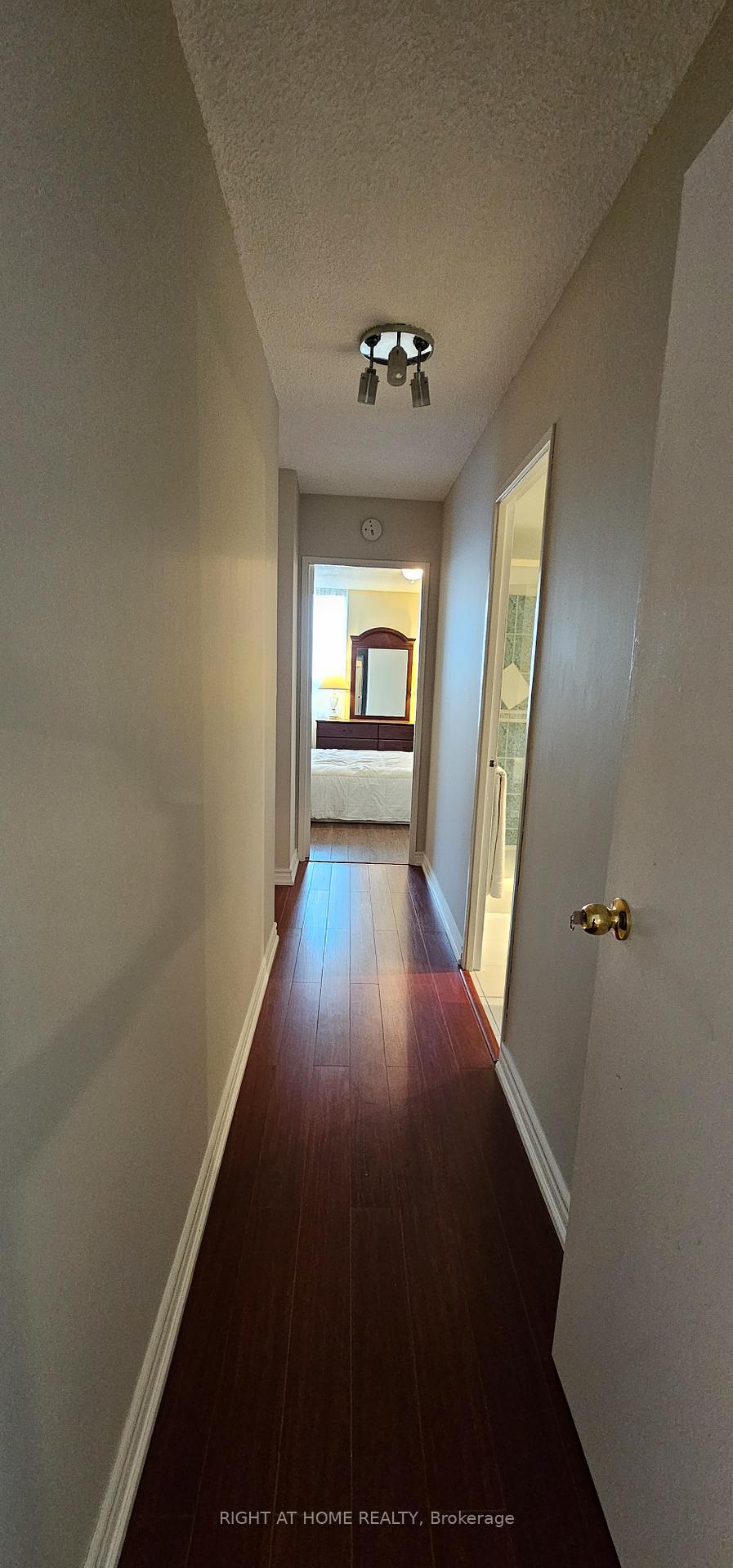 3 Bedrooms Condo at 75 Graydon Hall,  Toronto For sale