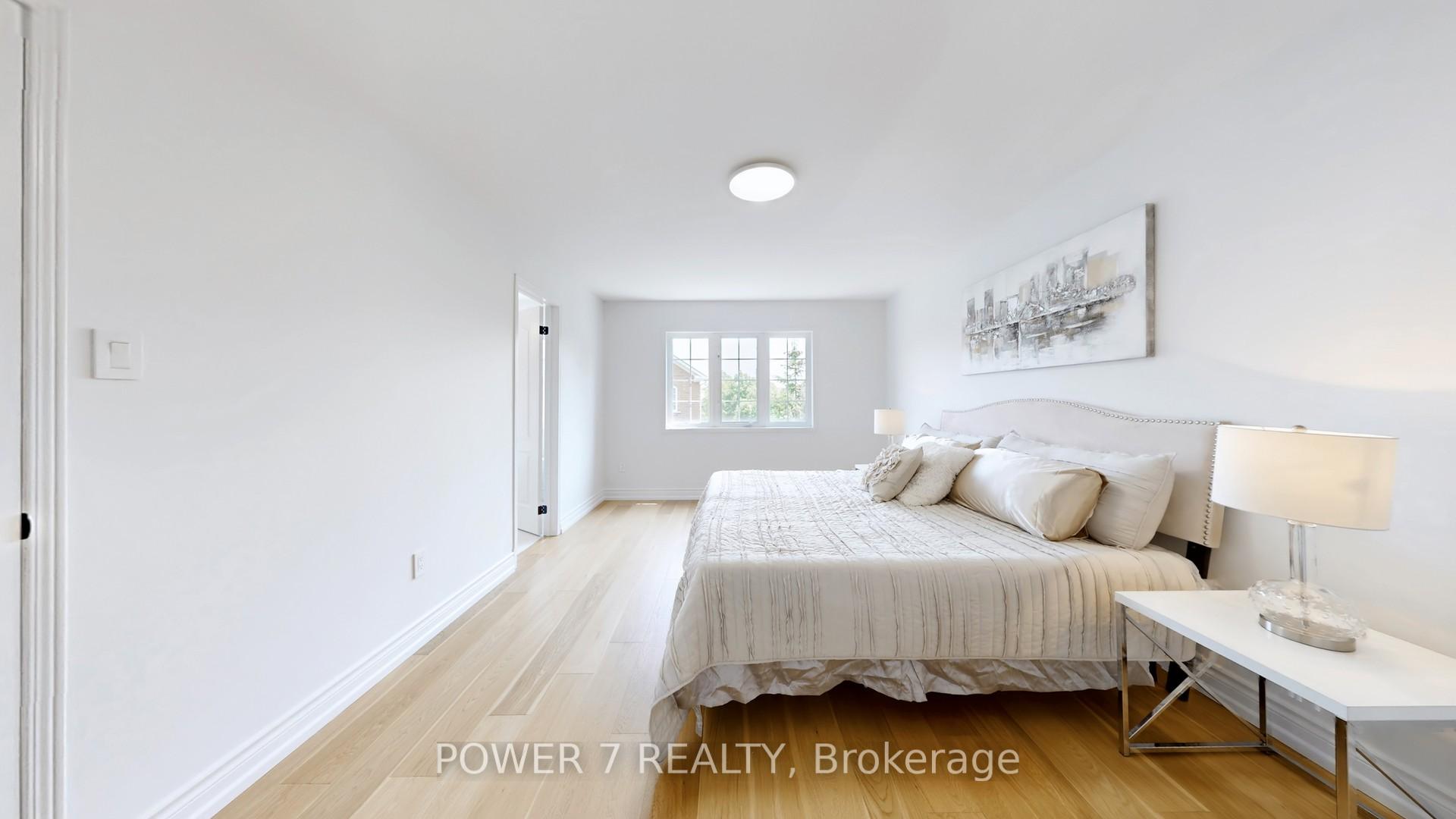 3 Bedrooms Condo at 2665 Thomas, Mississauga For sale