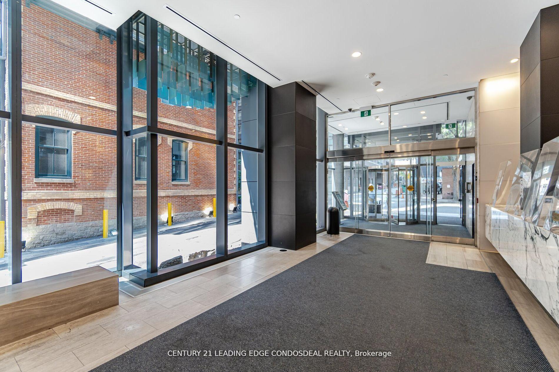 2 Bedrooms Condo at 7 Grenville, Toronto For sale