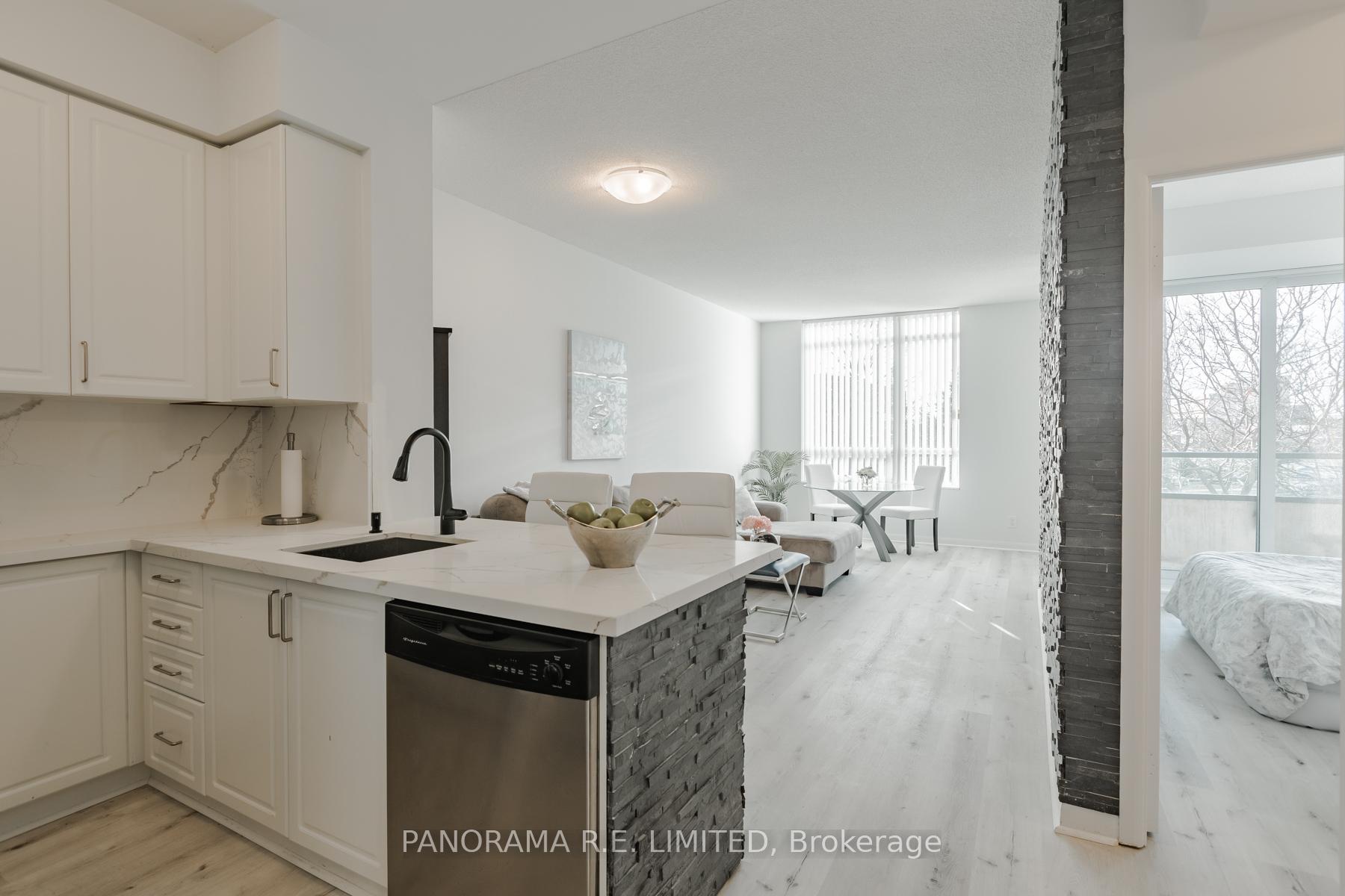 3 Bedrooms Condo at 235 Sherway Gardens, Toronto For sale