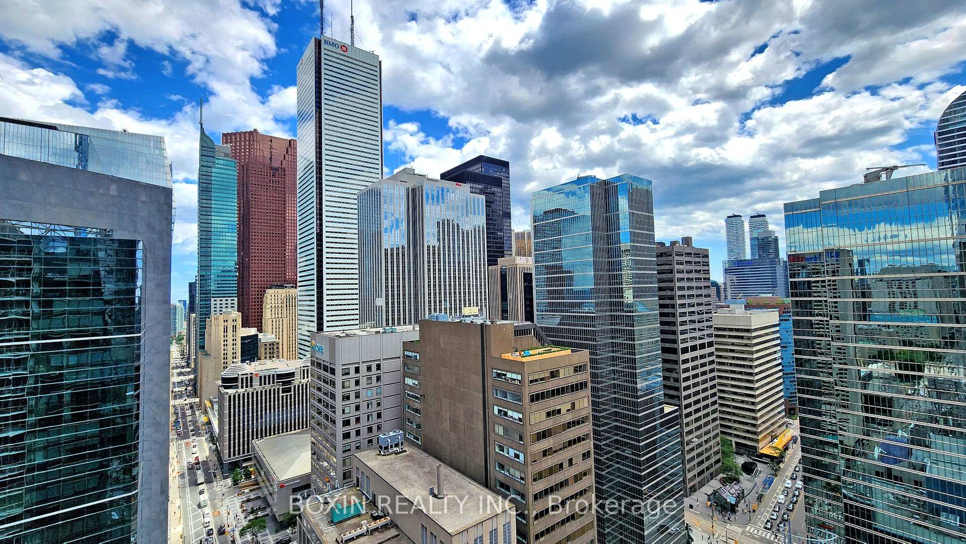 2 Bedrooms Condo at 180 University,  Toronto For sale