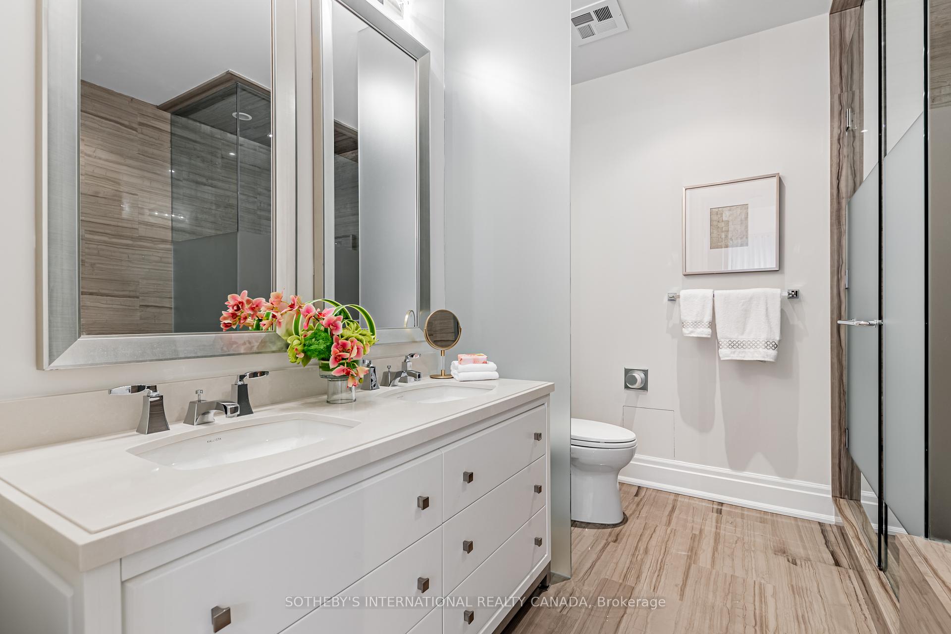 1 Bedroom Condo at 55 Scollard, Toronto For sale