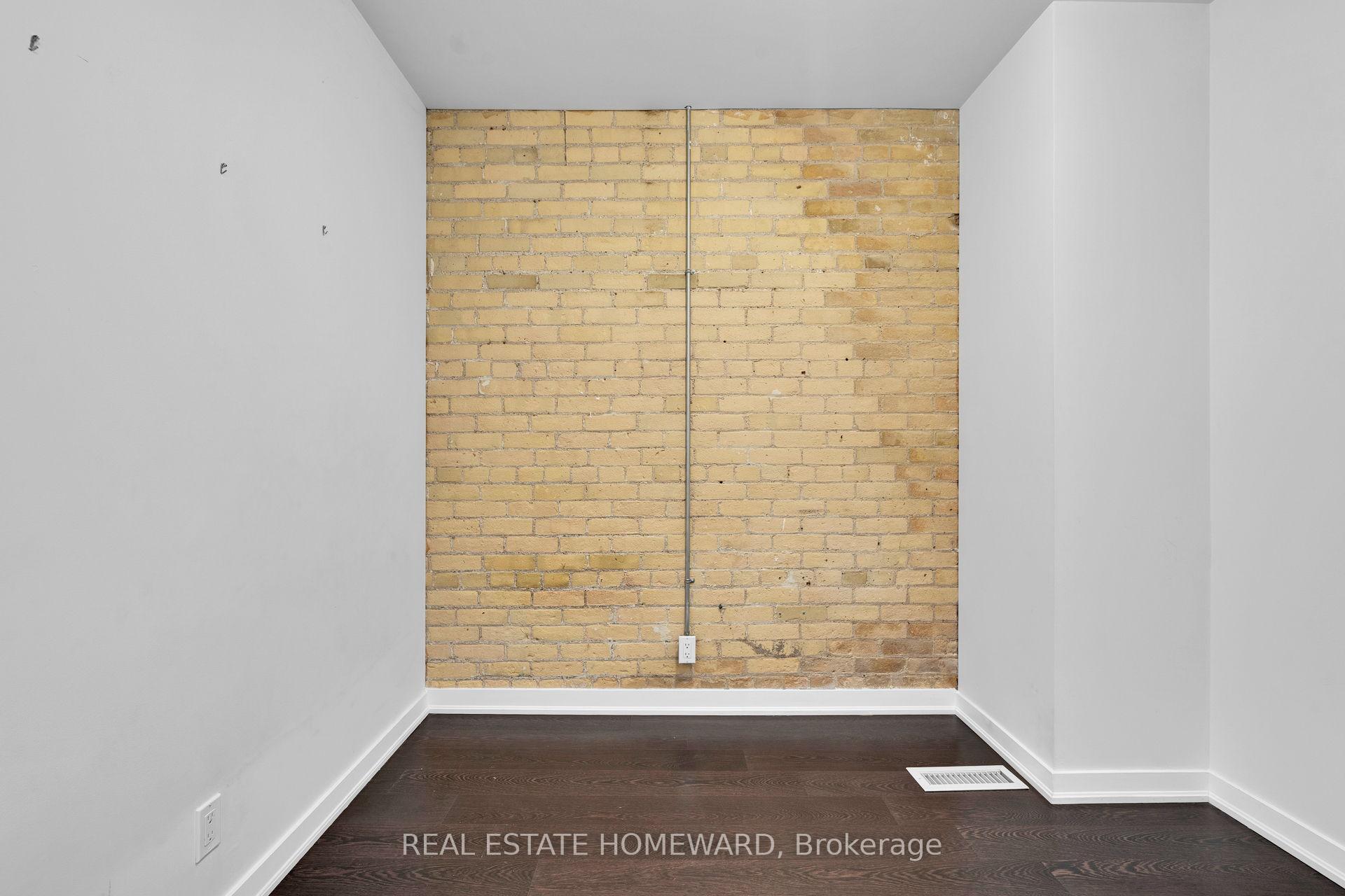 2 Bedrooms Condo at 201 Carlaw, Toronto For sale