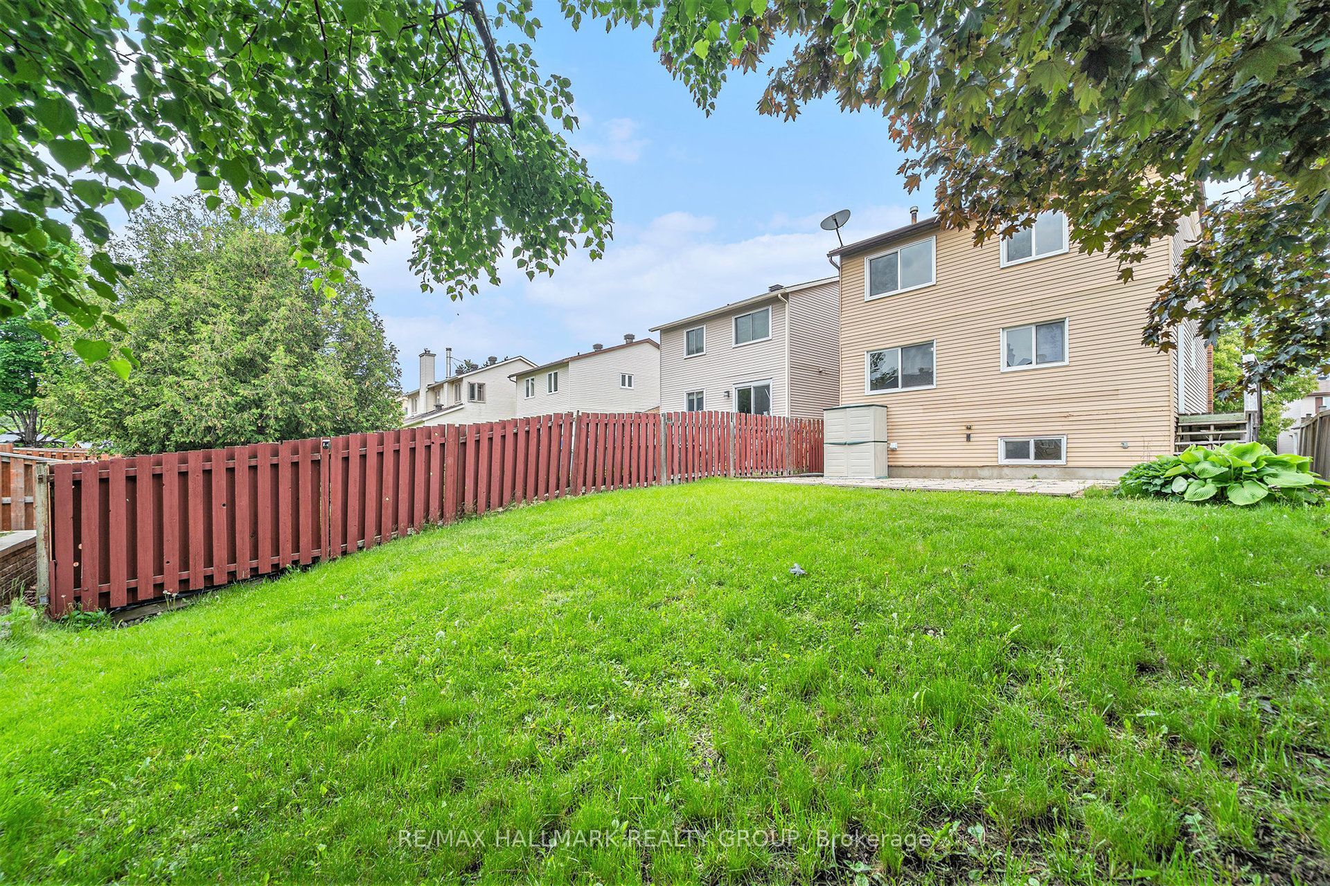 69 Farm Gate Crescent