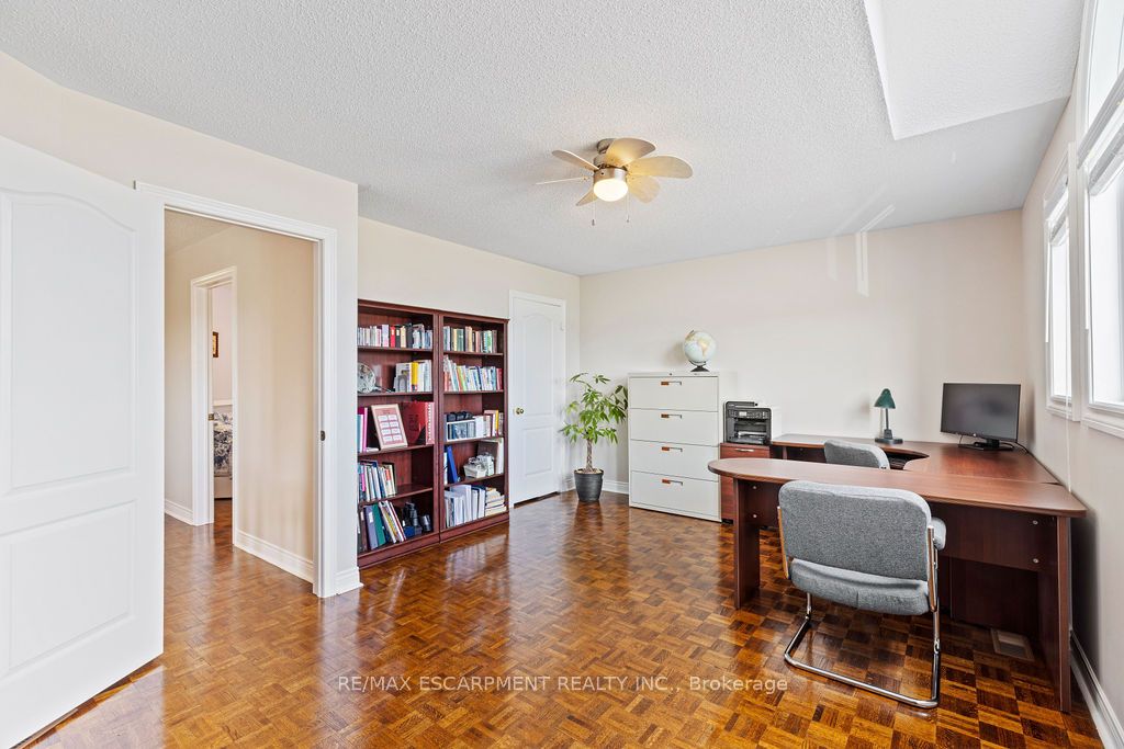 5100 Fallingbrook Drive