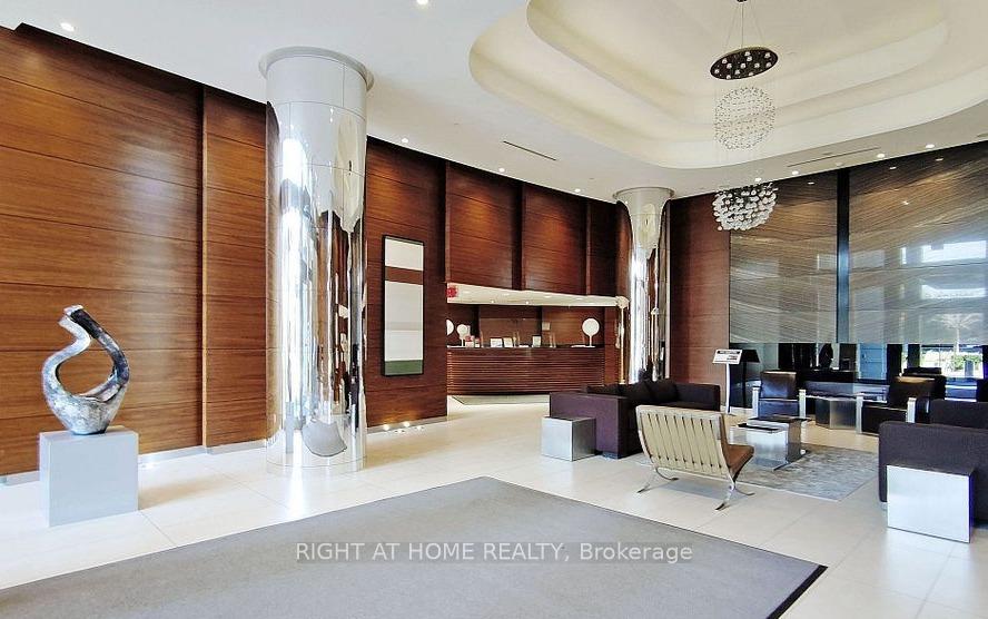 2 Bedrooms Condo at 9 Valhalla Inn, Toronto For sale