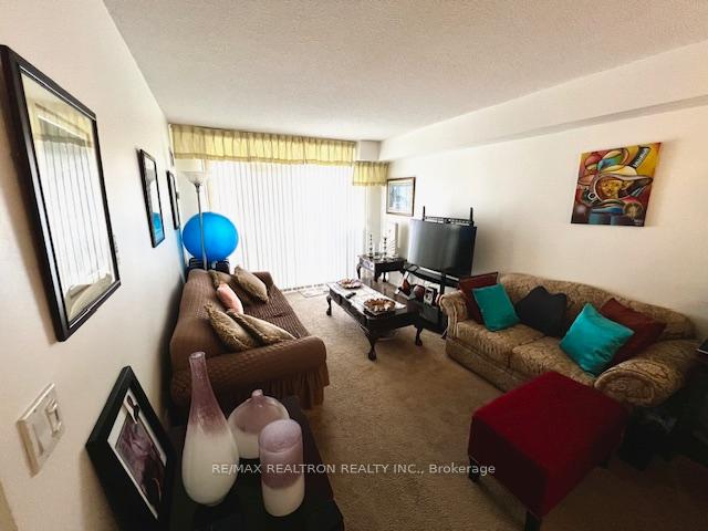 2 Bedrooms Condo at 3650 Kingston, Toronto For sale