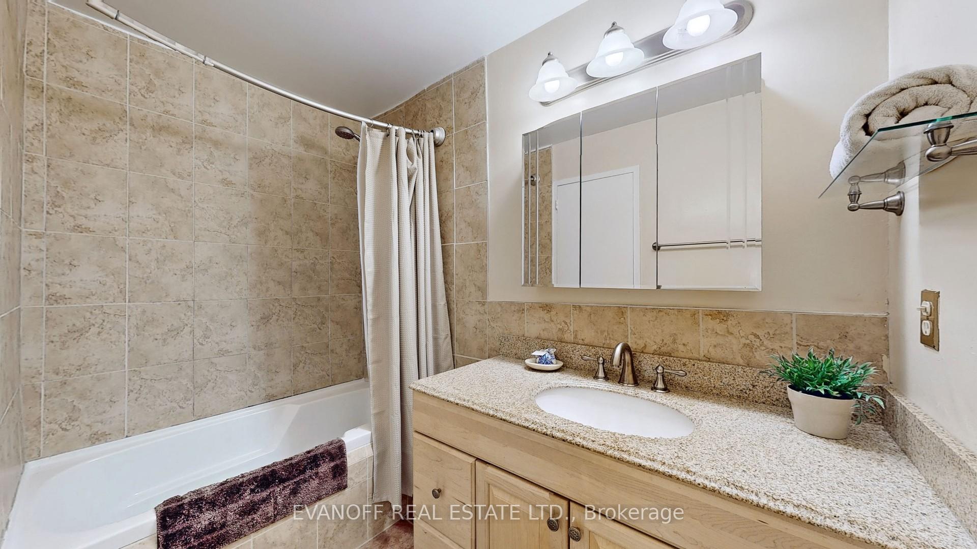 3 Bedrooms Condo at 3311 Kingston, Toronto For sale