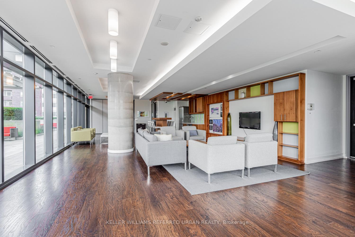 3 Bedrooms Condo at 225 Sackville, Toronto For sale