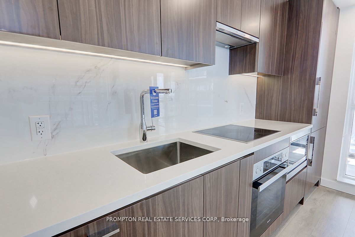 38 Widmer Street, #1111