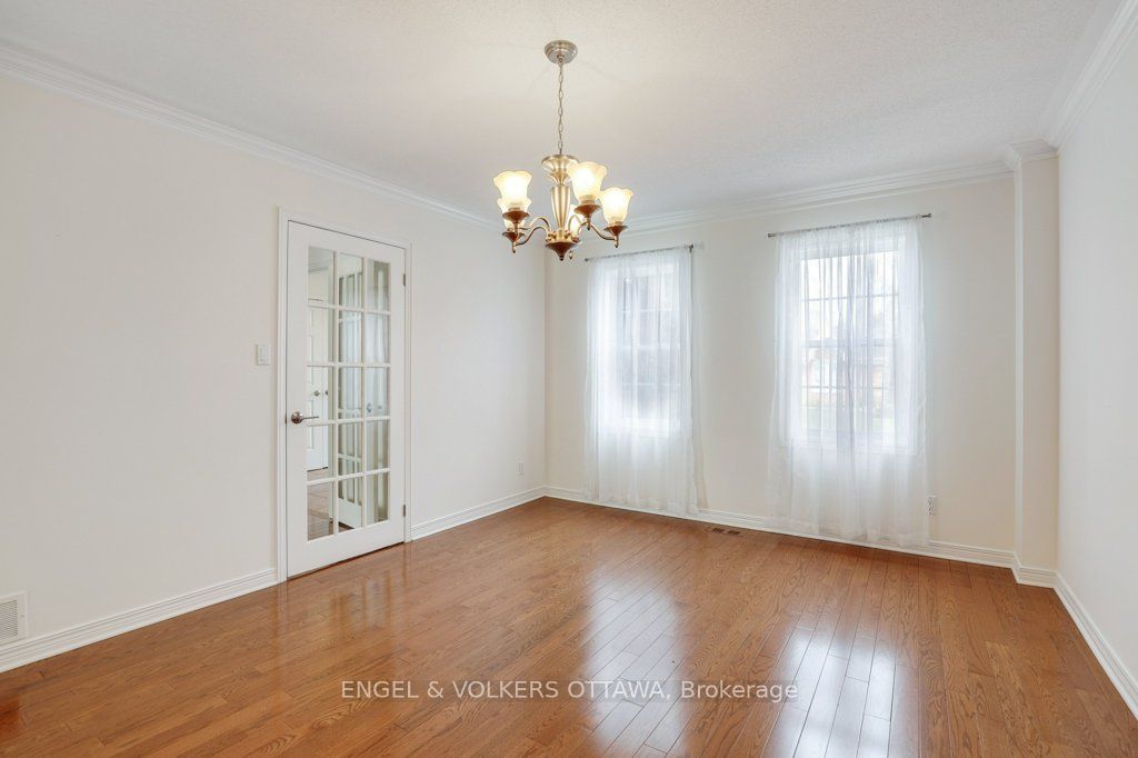 6 Belton Avenue