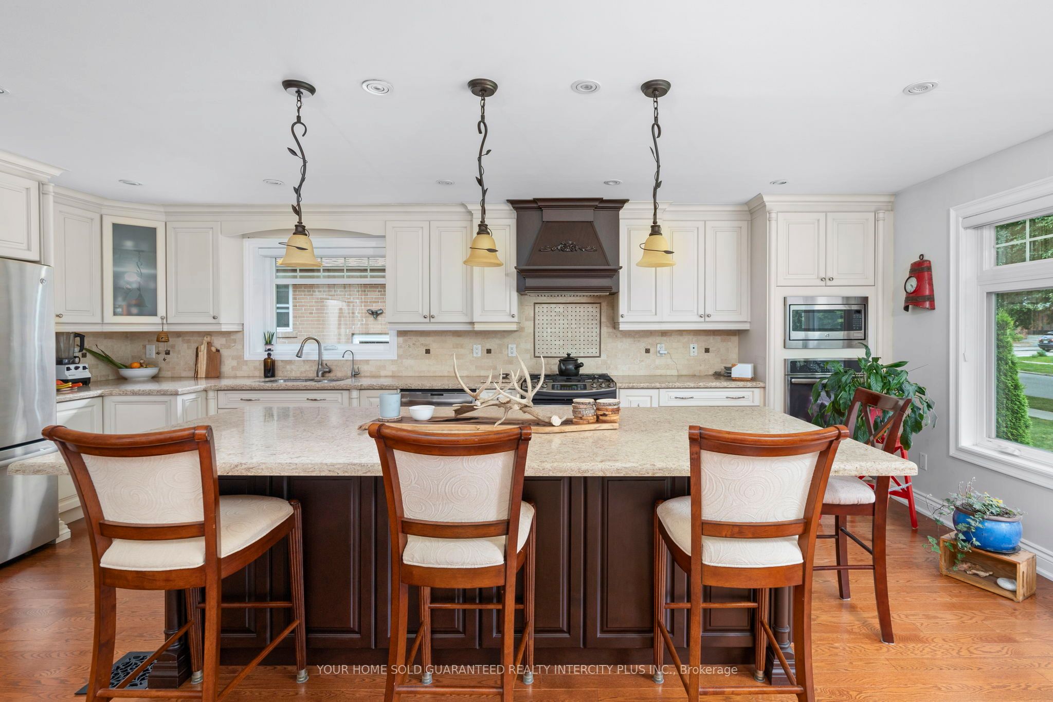 8 Neapolitan Drive