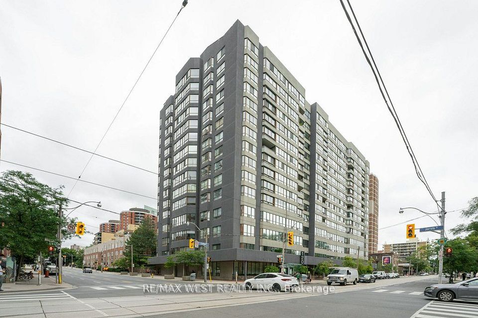 120 Carlton