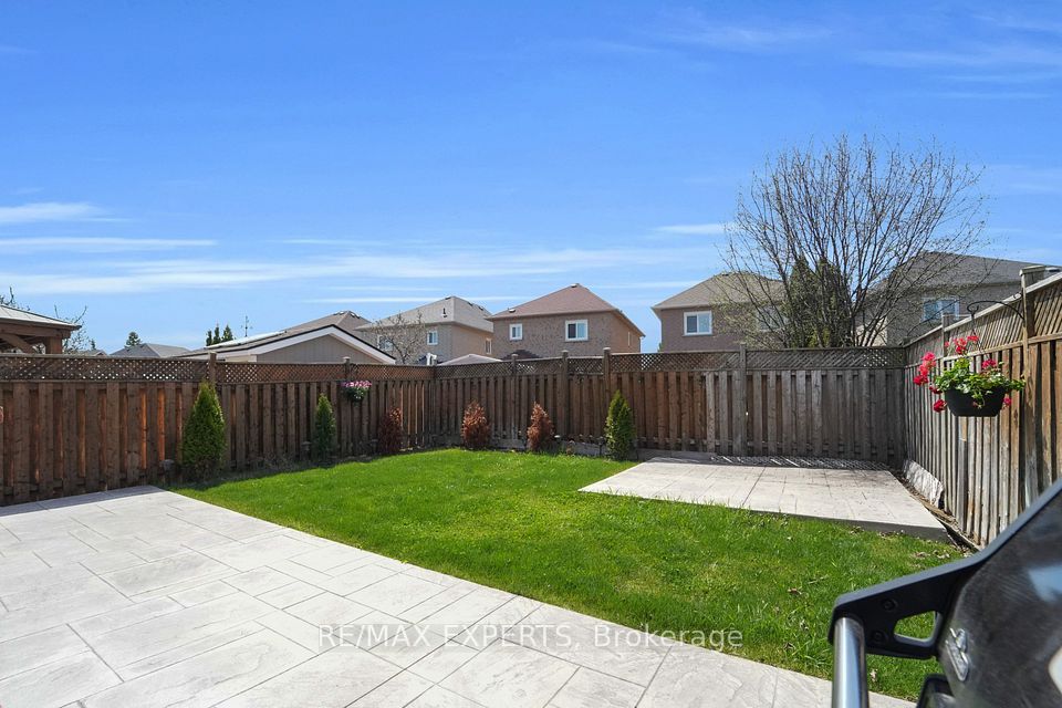 26 Whitefaulds Road