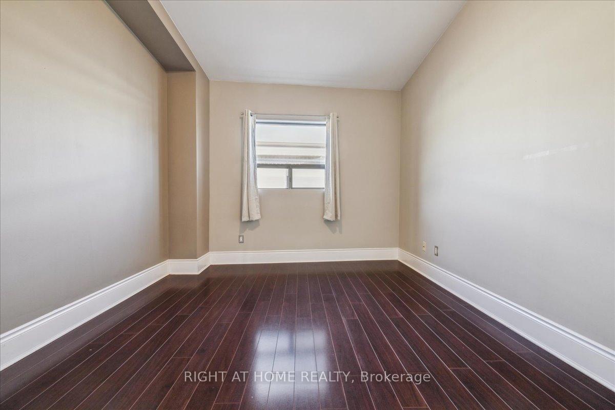 2 Bedrooms Condo at 80 King William, Hamilton For sale