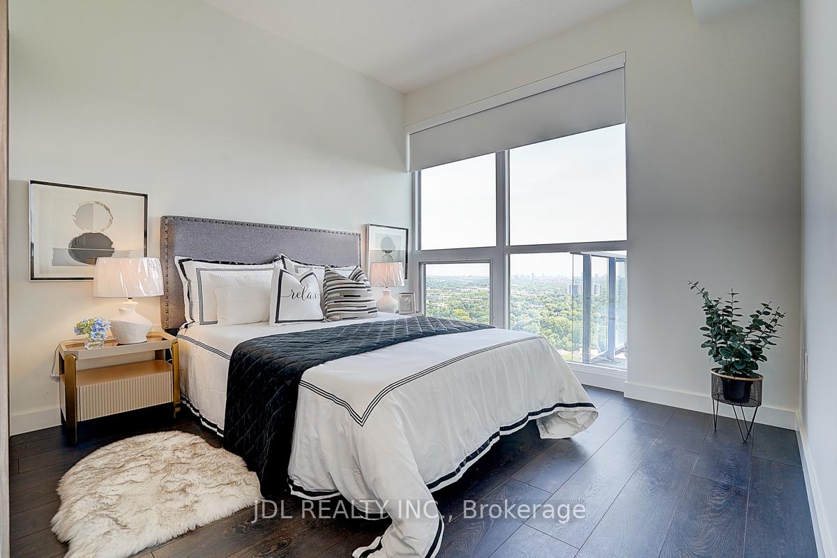 3 Bedrooms Condo at 95 Mcmahon, Toronto For sale