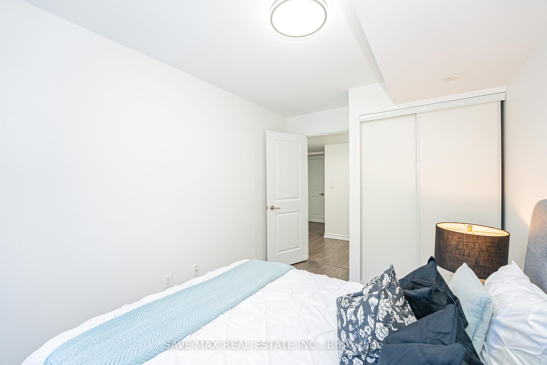 3 Bedrooms Condo at 1070 Progress, Toronto For sale