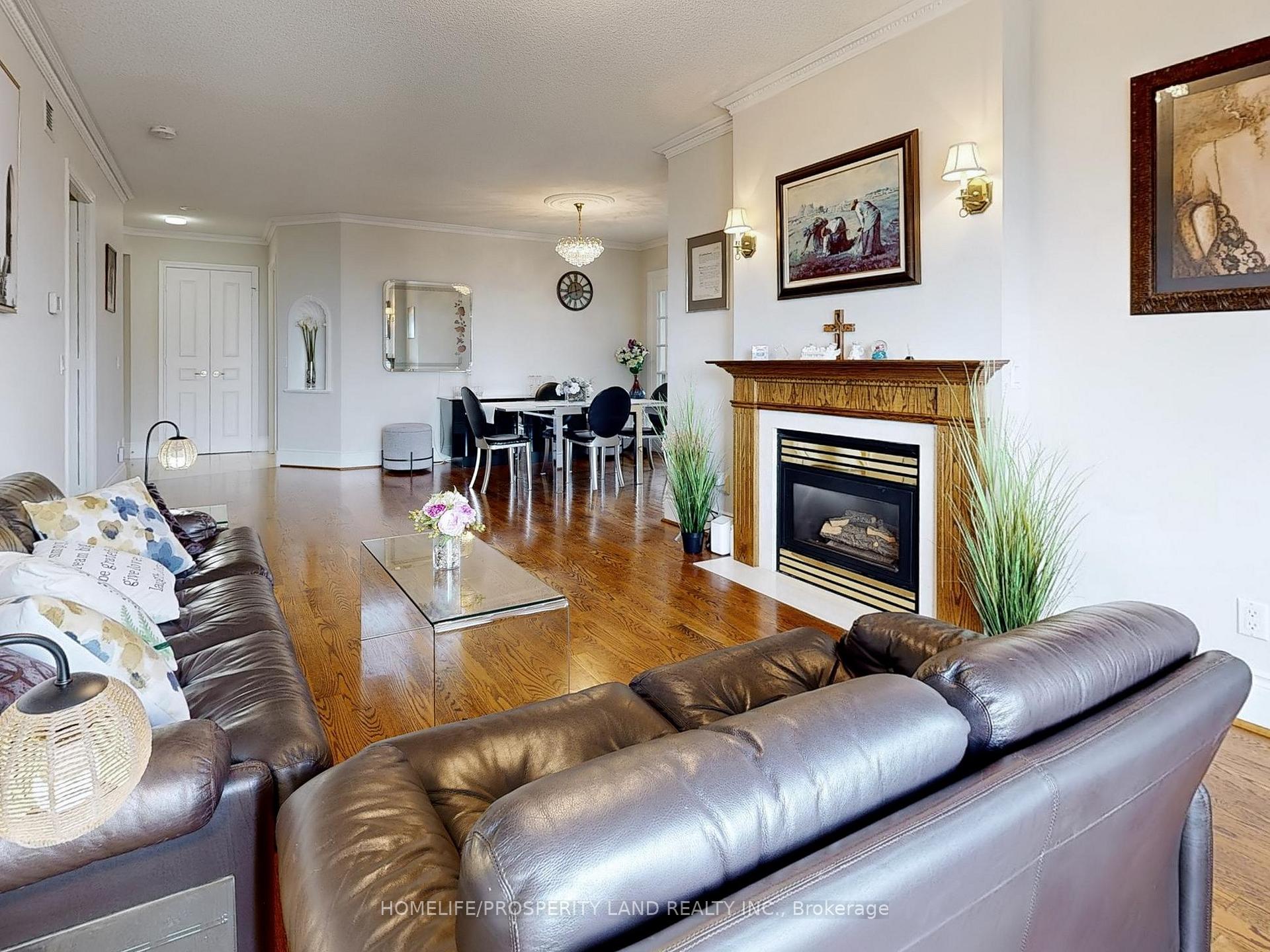 3 Bedrooms Condo at 89 Skymark, Toronto For sale
