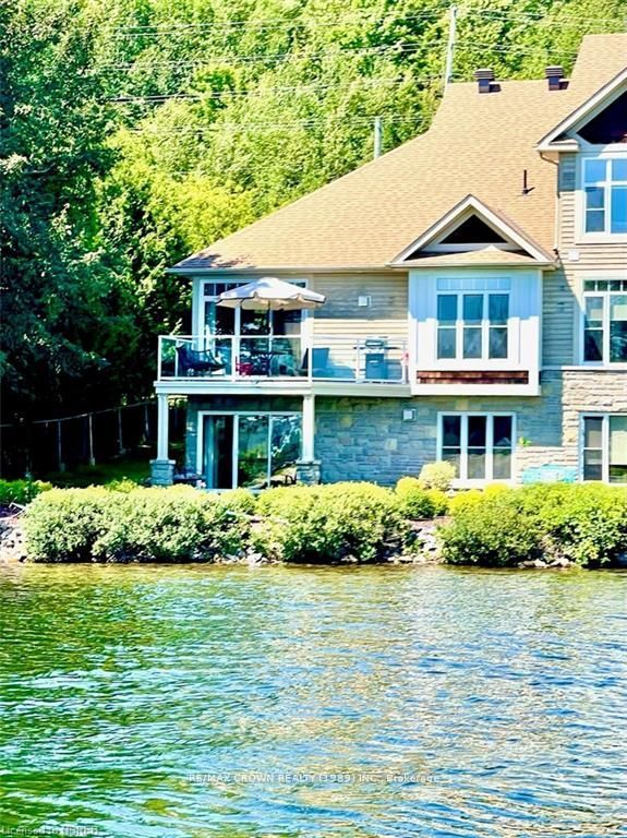 3477 Trout Lake