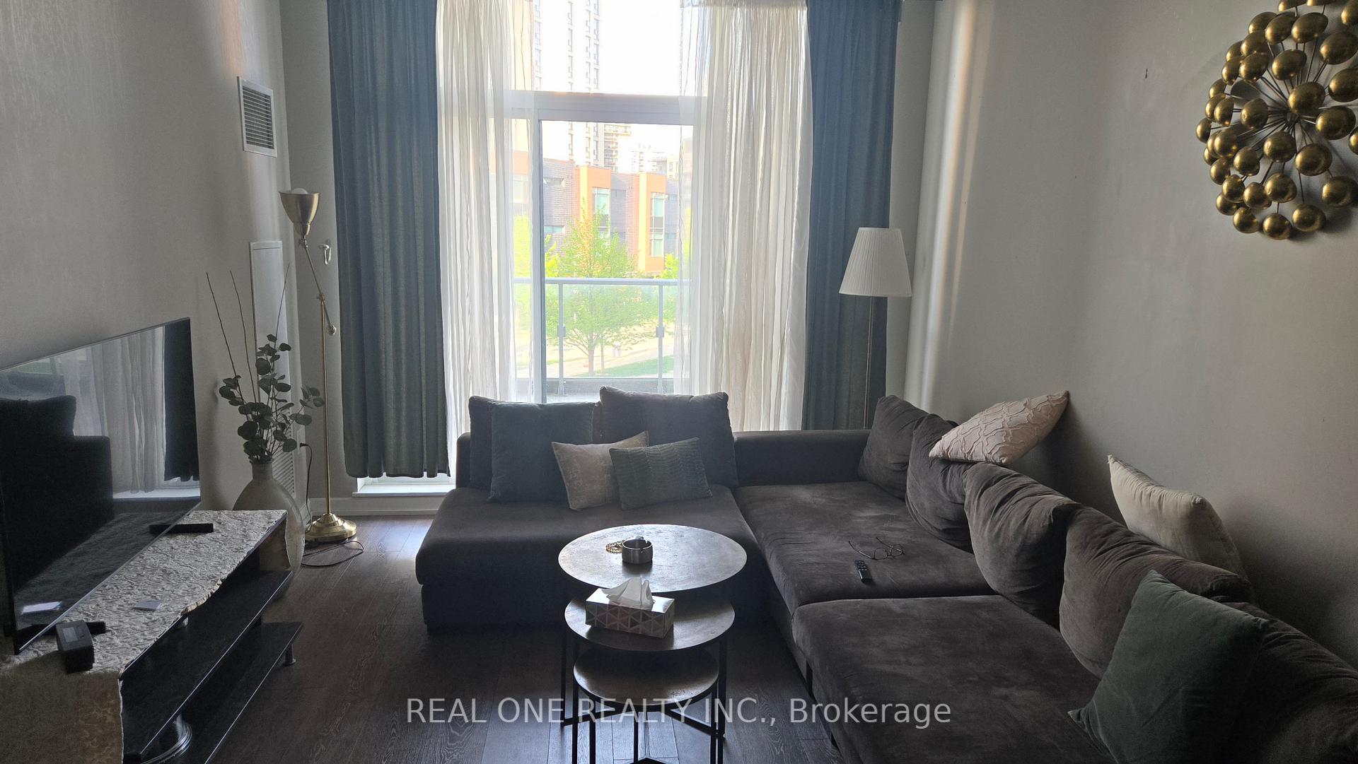 2 Bedrooms Condo at 66 Forest Manor, Toronto For sale