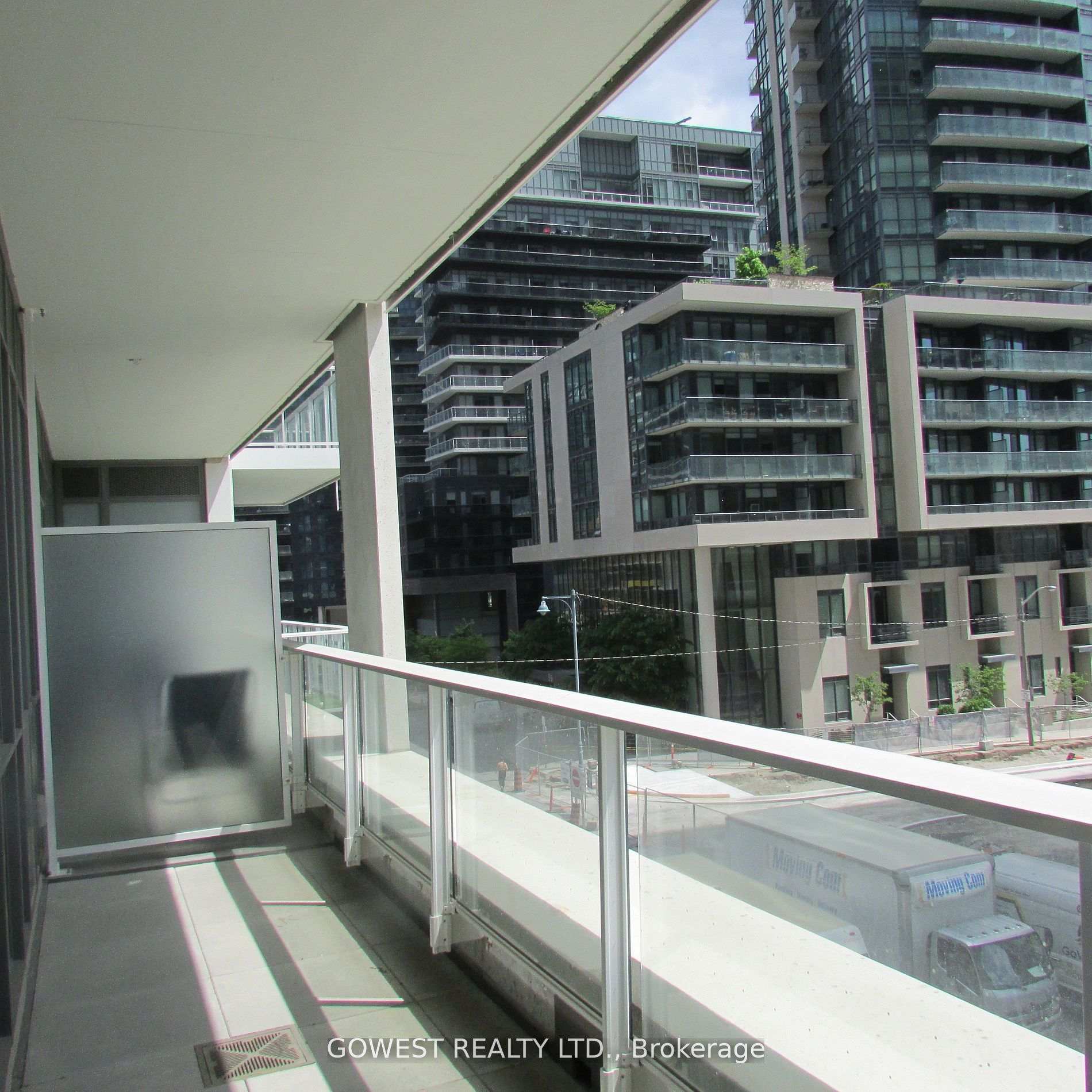 2 Bedrooms Condo at 70 Annie Craig,  Toronto For sale