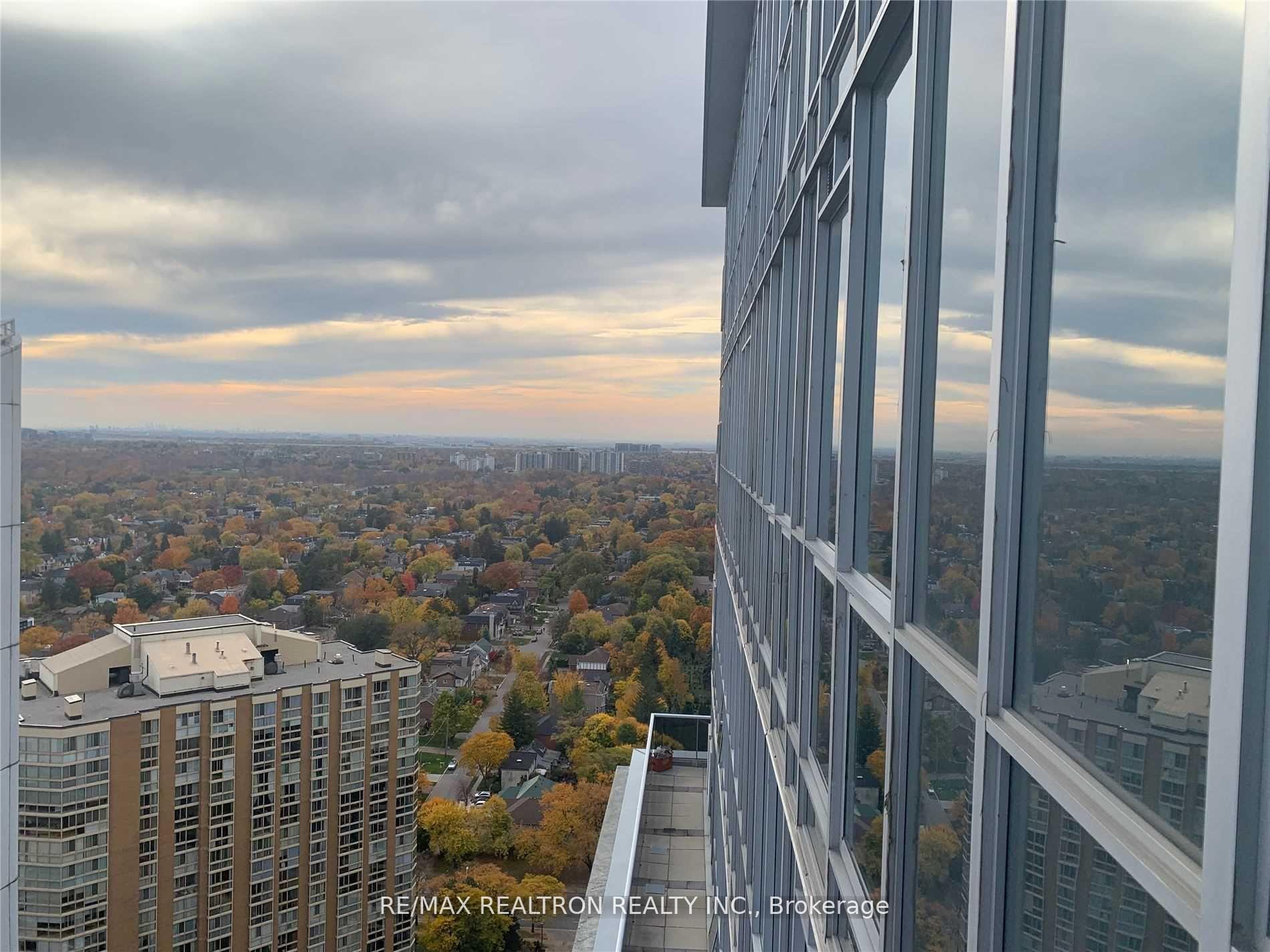 3 Bedrooms Condo at 4968 Yonge,  Toronto For sale