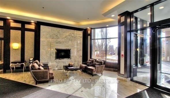 135 Wynford Drive, #409