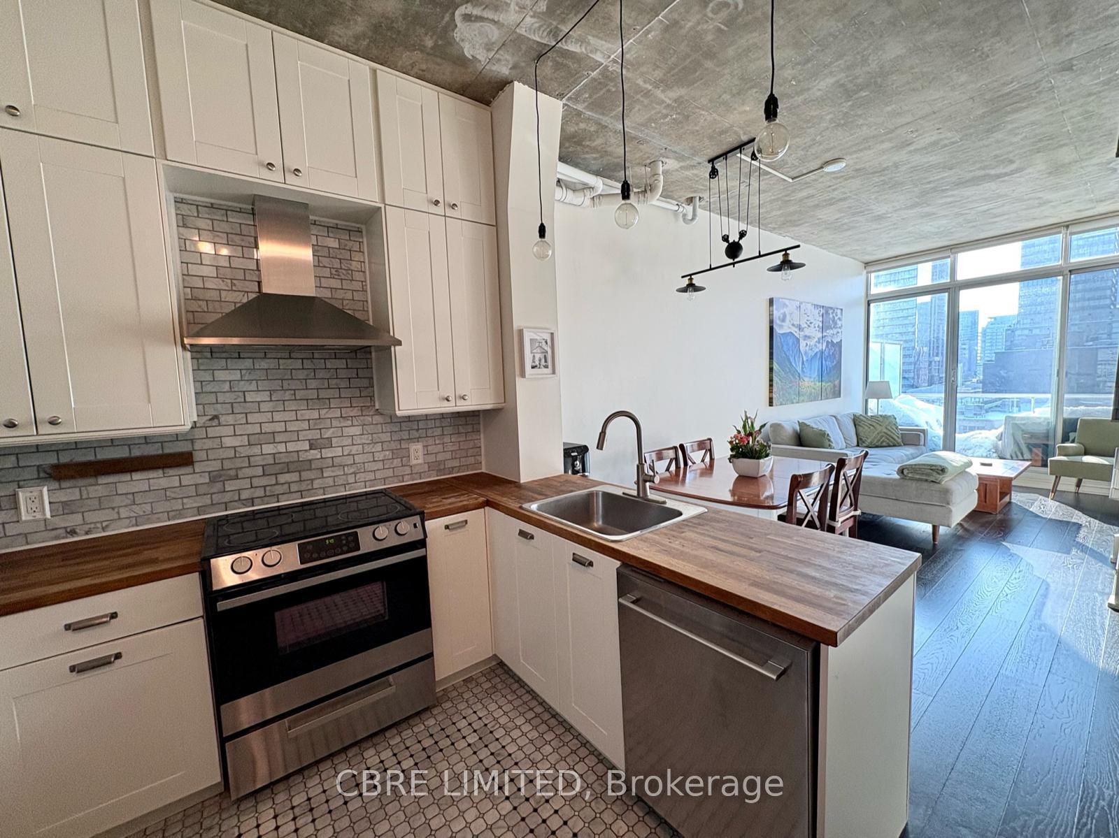 2 Bedrooms Condo at 388 Richmond,  Toronto For sale