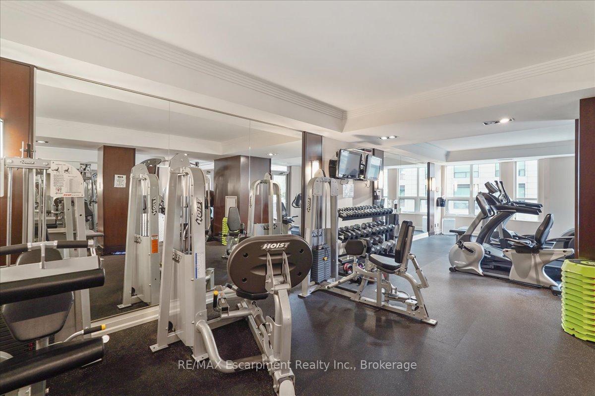 3 Bedrooms Condo at 68 Yorkville, Toronto For sale