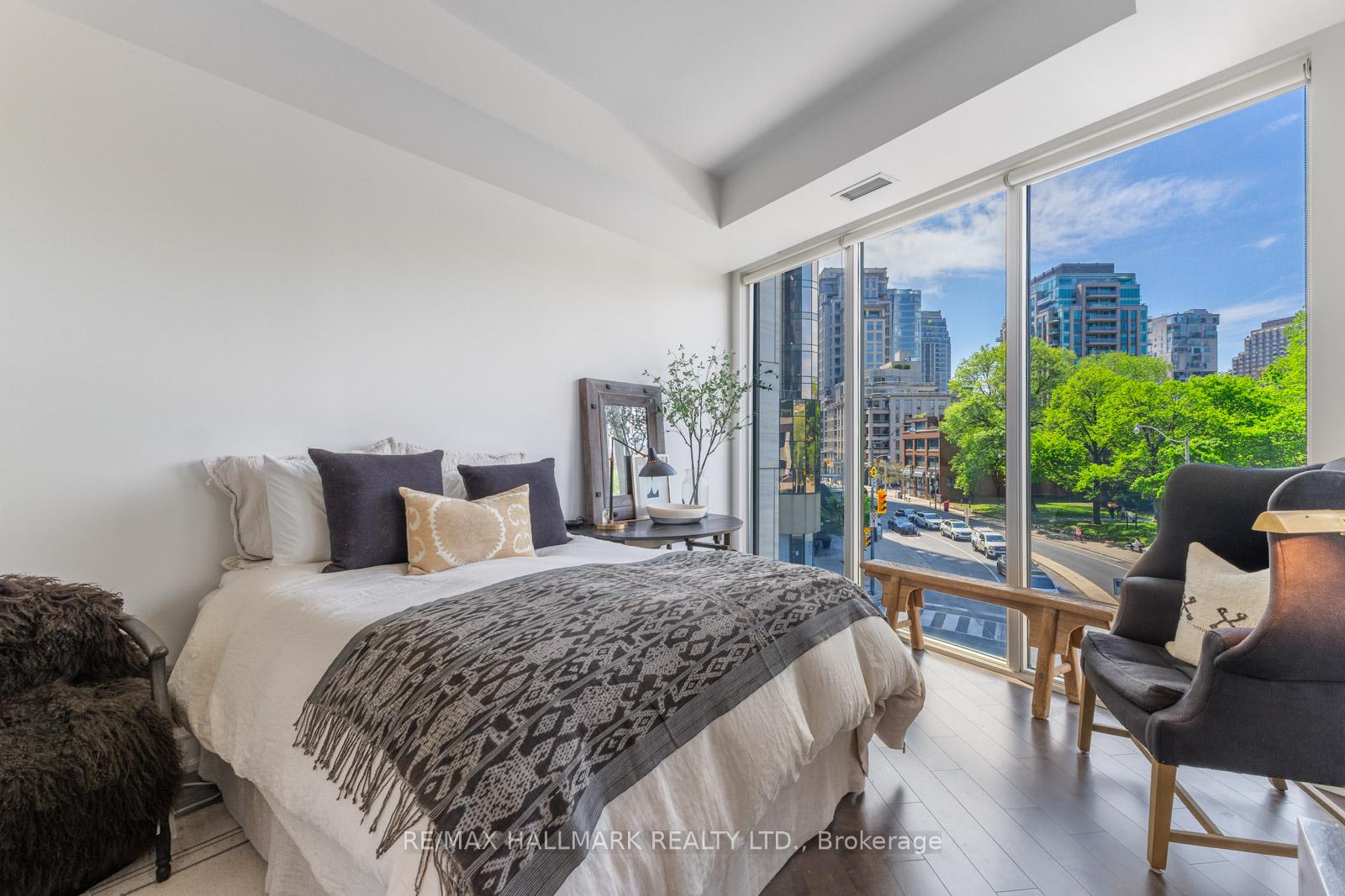 1 Bedroom Condo at 88 Davenport, Toronto For sale