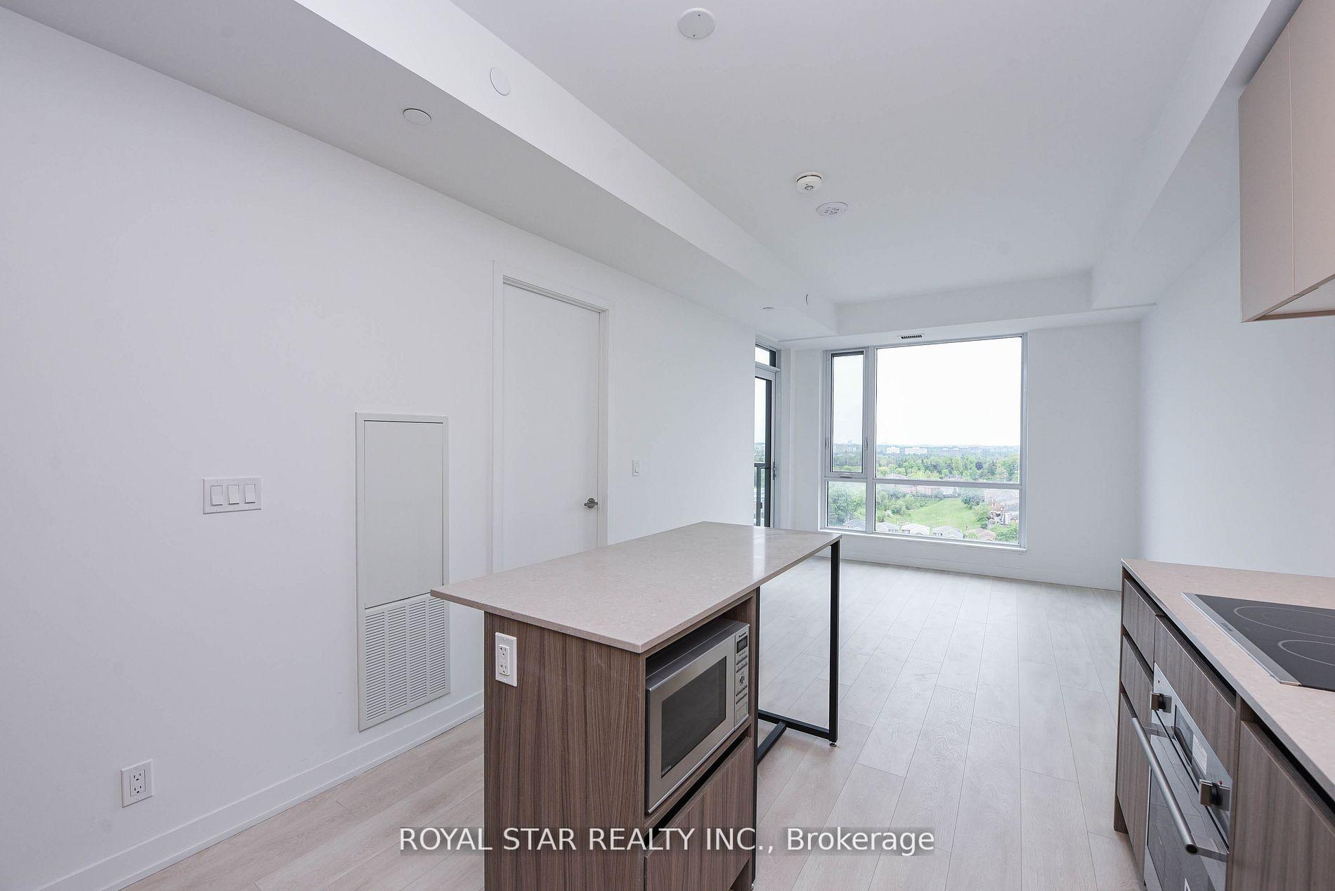 2 Bedrooms Condo at 7950 Bathurst, Vaughan For sale