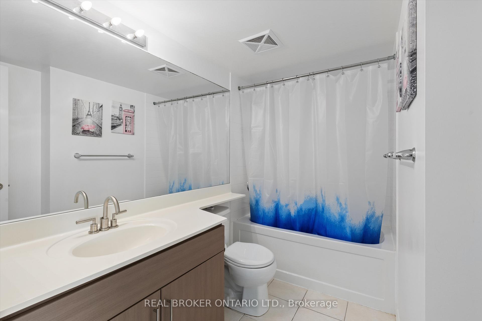1 Bedroom Condo at 2035 Sheppard, Toronto For sale