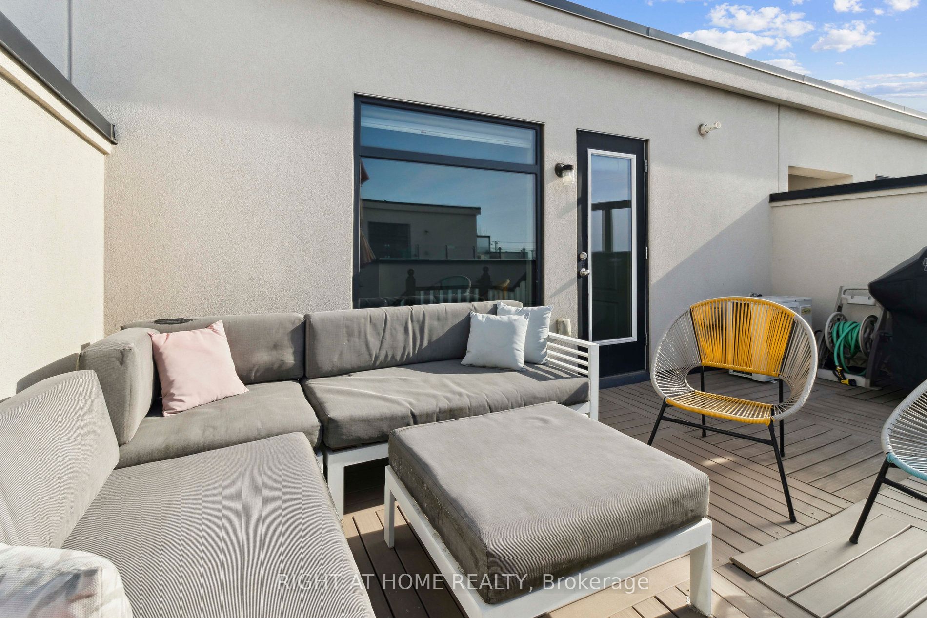 130 Widdicombe Hill Boulevard W, #415