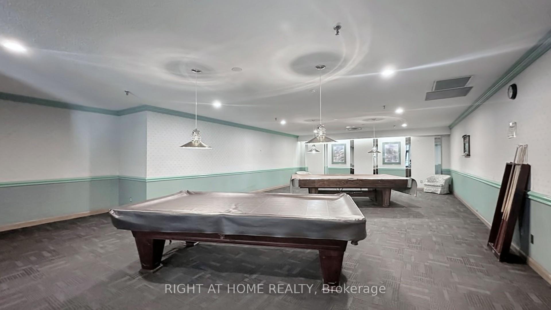 3 Bedrooms Condo at 75 Bamburgh, Toronto For sale