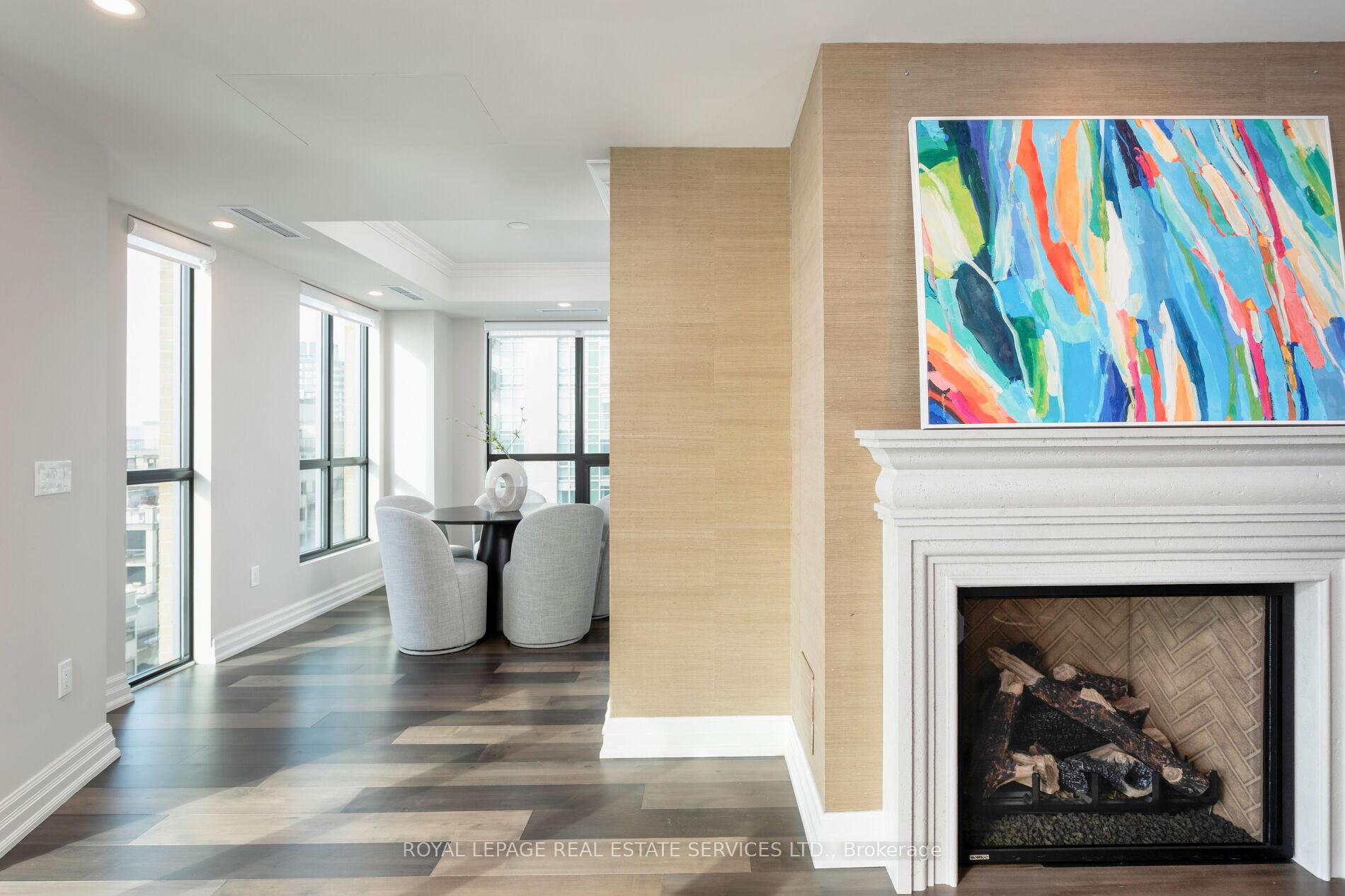 3 Bedrooms Condo at 2060 Lakeshore, Burlington For sale