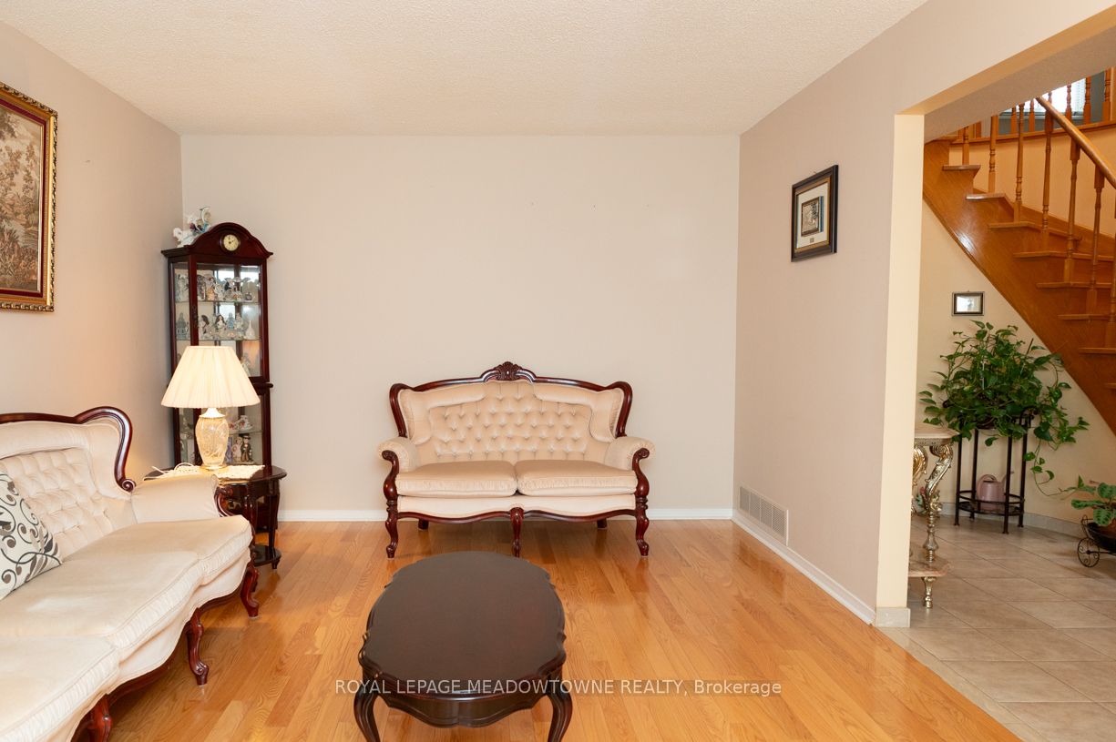136 Harvest Moon Drive, Markham, ON L3R 4M5