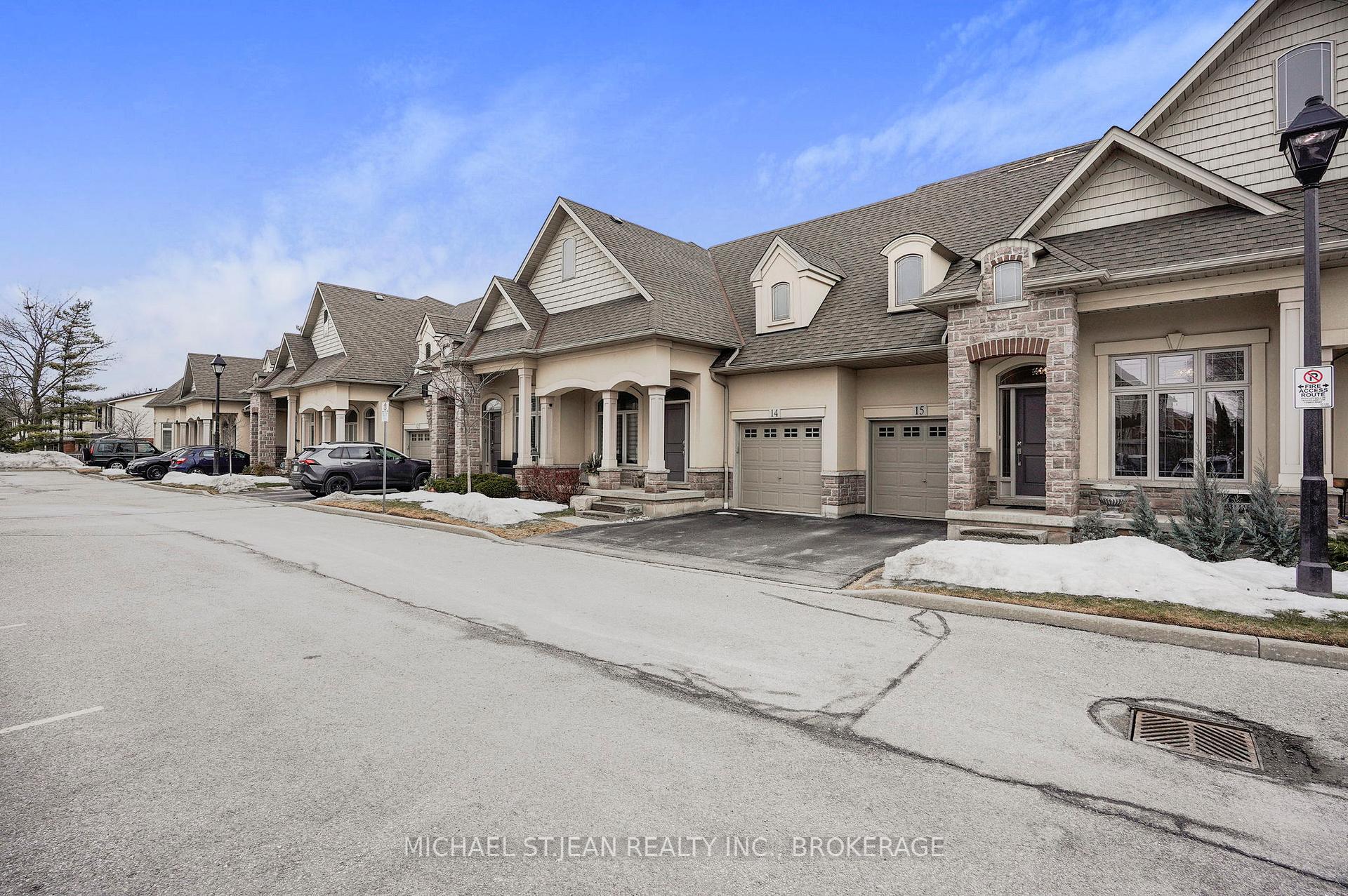 3 Bedrooms Condo at 5056 New,  Burlington For sale