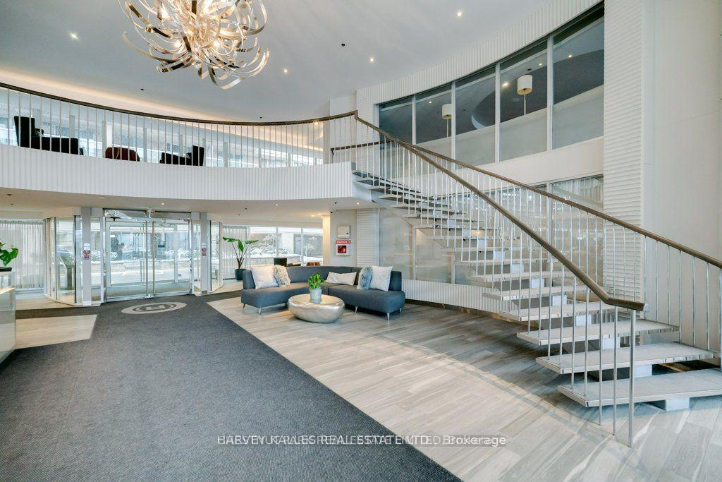 313 Richmond Street E 555