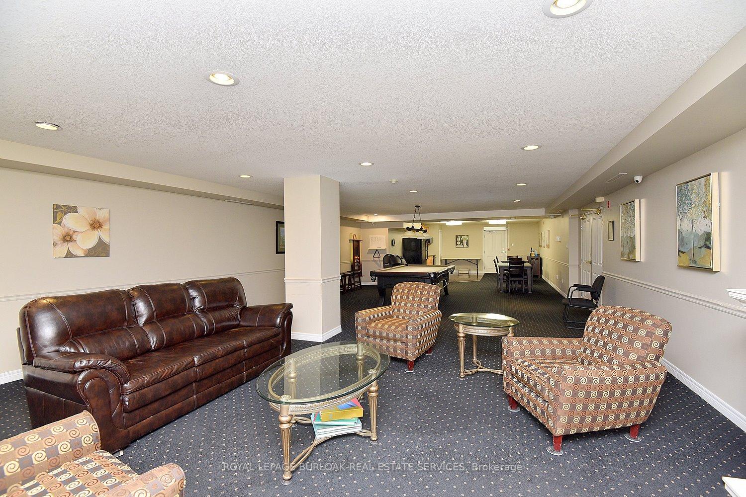 2 Bedrooms Condo at 1998 Ironstone, Burlington For sale