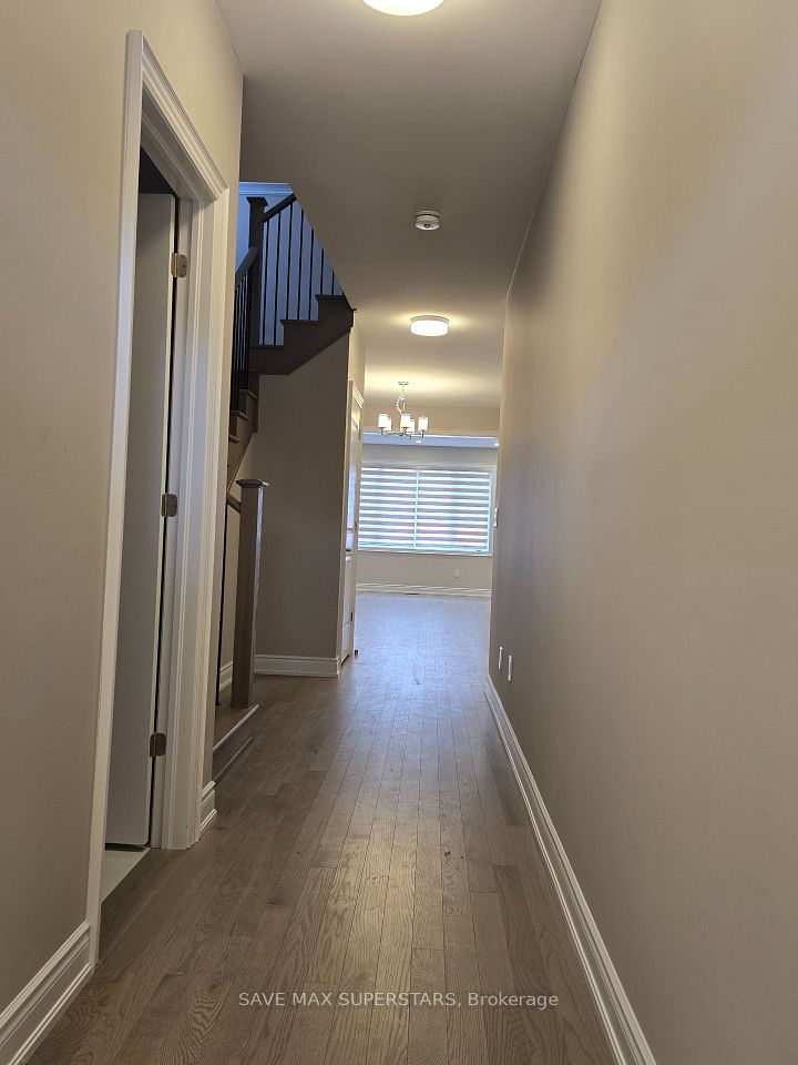 11 Periwinkle Road, Springwater, ON L9X 2E2