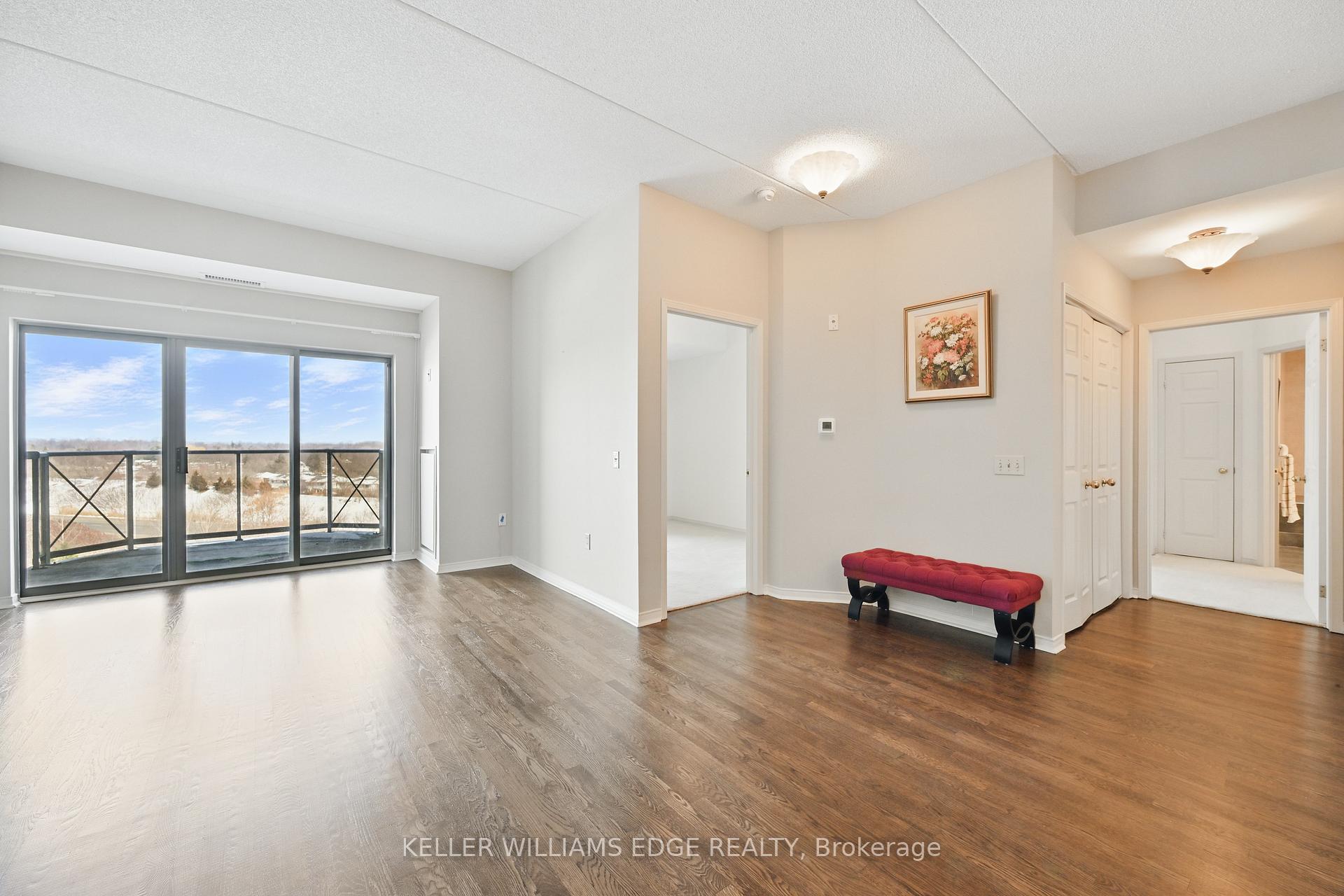 2 Bedrooms Condo at 2085 Amherst Heights,  Burlington For sale