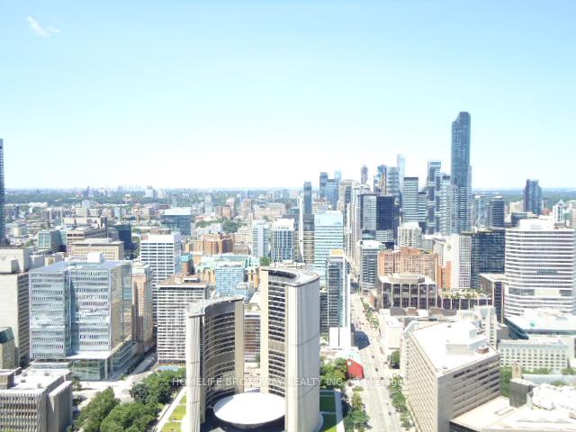 3 Bedrooms Condo at 70 Temperance,  Toronto For sale
