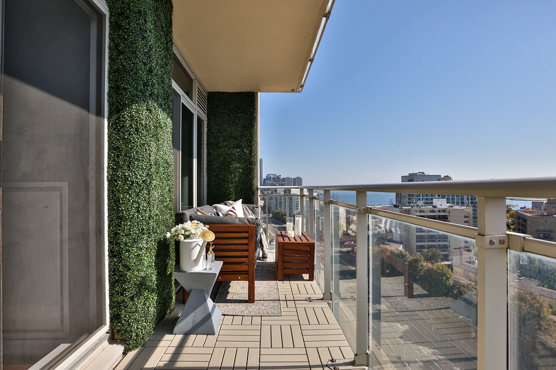 21 Grand Magazine Street 1402